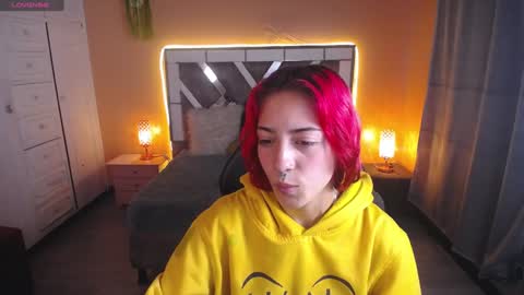 Snapshot of scarllett_bdsm chatting on 12/03/24, 04:36 Scarllett online show from 12/03/24, 04:36