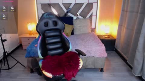 Snapshot of scarllett_bdsm chatting on 12/19/24, 07:40 Scarllett online show from 12/19/24, 07:40