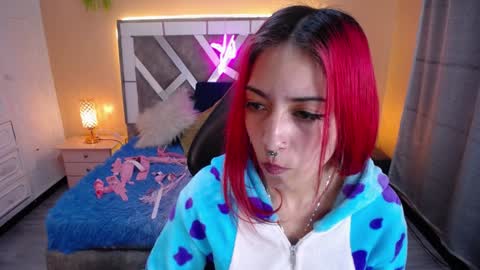 Snapshot of scarllett_bdsm chatting on 12/24/24, 08:11 Scarllett online show from 12/24/24, 08:11