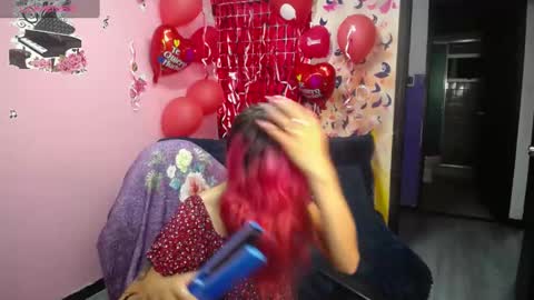 Snapshot of scarllett_bdsm chatting on 02/20/25, 03:45 Scarllett online show from 02/20/25, 03:45