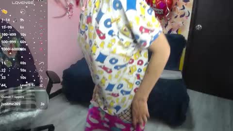 Snapshot of scarllett_bdsm chatting on 02/26/25, 04:58 Scarllett online show from 02/26/25, 04:58