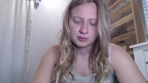 Snapshot of scartit chatting on 04/08/26, 09:59 ScarTit Bernhard online show from 04/08/26, 09:59