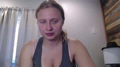 Snapshot of scartit chatting on 04/12/26, 05:18 ScarTit Bernhard online show from 04/12/26, 05:18