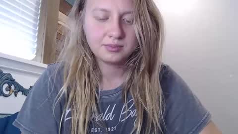 Snapshot of scartit chatting on 04/18/26, 07:51 ScarTit Bernhard online show from 04/18/26, 07:51