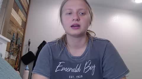 Snapshot of scartit chatting on 04/19/26, 06:43 ScarTit Bernhard online show from 04/19/26, 06:43