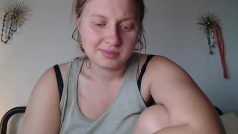 Snapshot of scartit chatting on 05/09/26, 01:55 ScarTit Bernhard online show from 05/09/26, 01:55