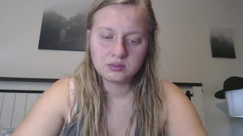 Snapshot of scartit chatting on 06/25/26, 08:13 ScarTit Bernhard online show from 06/25/26, 08:13