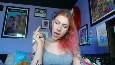 Sarah Bones online show from 07/28/26, 06:20