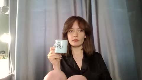 Snapshot of scented_elsa chatting on 11/22/25, 11:53 Elsa online show from 11/22/25, 11:53