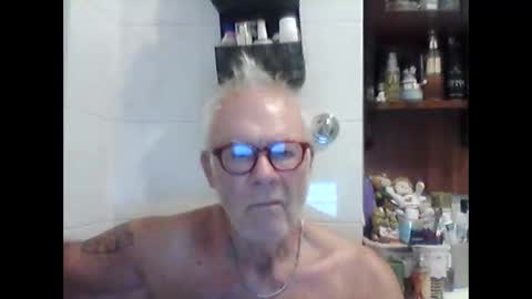 Snapshot of schizzodoro chatting on 09/19/25, 02:57 schizzodoro online show from 09/19/25, 02:57
