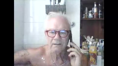 Snapshot of schizzodoro chatting on 09/21/25, 02:40 schizzodoro online show from 09/21/25, 02:40