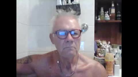Snapshot of schizzodoro chatting on 09/22/25, 03:19 schizzodoro online show from 09/22/25, 03:19