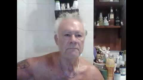Snapshot of schizzodoro chatting on 09/23/25, 03:31 schizzodoro online show from 09/23/25, 03:31