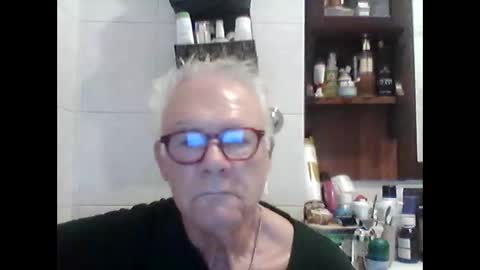 Snapshot of schizzodoro chatting on 10/14/25, 03:29 schizzodoro online show from 10/14/25, 03:29