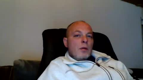 schnibschnab online show from 10/05/25, 08:51