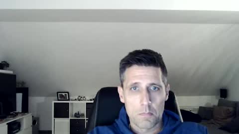 Snapshot of schnuckigeil chatting on 01/02/25, 05:39 Dildomen online show from 01/02/25, 05:39
