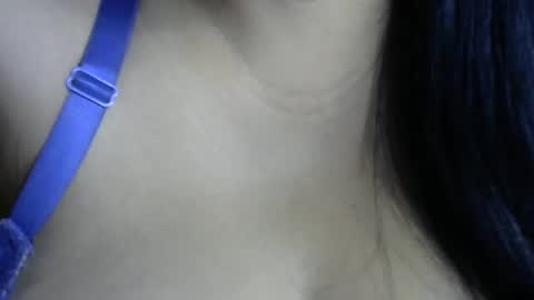Snapshot of schoco_milf chatting on 02/13/25, 01:50 mai latina online show from 02/13/25, 01:50