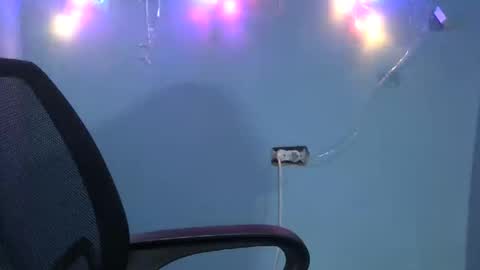 mai latina online show from 02/14/26, 06:37