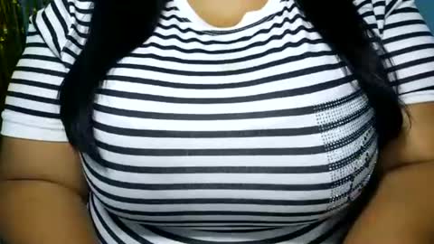 Snapshot of schoco_milf chatting on 06/21/26, 12:52 mai latina online show from 06/21/26, 12:52