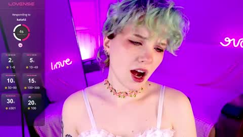 Snapshot of school_love chatting on 01/24/25, 01:36 Rina online show from 01/24/25, 01:36