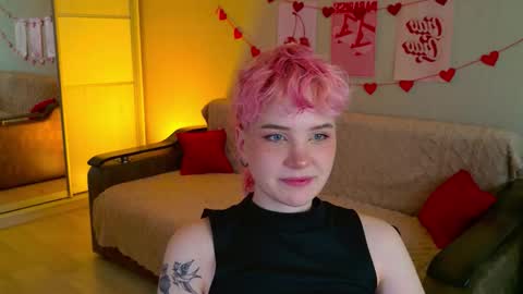 Snapshot of school_love chatting on 09/24/25, 11:13 Rina online show from 09/24/25, 11:13