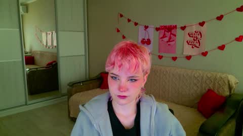 Snapshot of school_love chatting on 09/28/25, 11:04 Rina online show from 09/28/25, 11:04