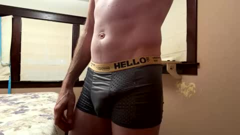 Snapshot of schooldayz chatting on 01/08/26, 04:04 schooldayz online show from 01/08/26, 04:04