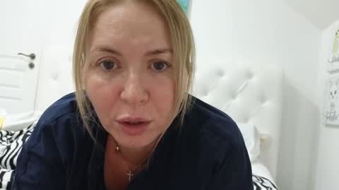 Snapshot of schoolteach chatting on 11/05/25, 08:20 cindy desire online show from 11/05/25, 08:20