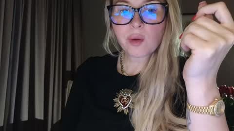 Snapshot of schoolteach chatting on 03/08/26, 07:17 cindy desire online show from 03/08/26, 07:17