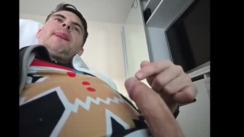 schosch01 online show from 12/13/24, 01:44