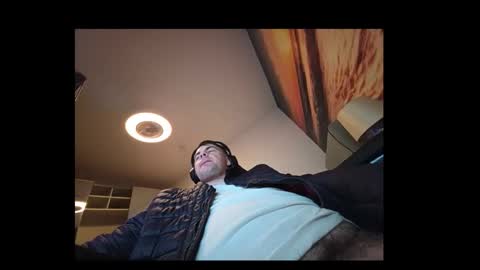 schosch01 online show from 09/18/25, 09:39