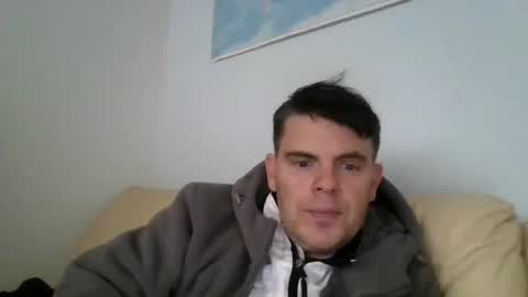 schosch01 online show from 10/07/25, 10:23