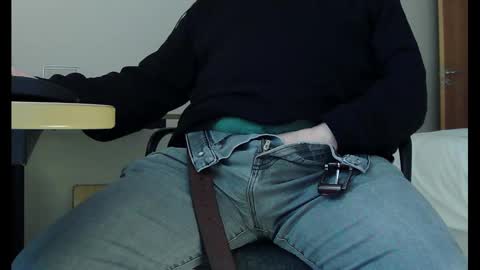 Mick online show from 03/03/25, 01:20