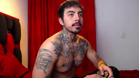 Snapshot of scockpion_ chatting on 04/25/26, 07:11 Alejandro help me to reach 200 thumps up online show from 04/25/26, 07:11