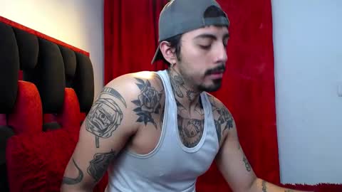 Snapshot of scockpion_ chatting on 04/28/26, 09:25 Alejandro help me to reach 200 thumps up online show from 04/28/26, 09:25