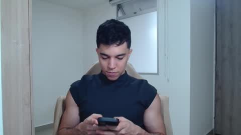 Snapshot of scott_brasher1 chatting on 01/15/25, 08:58 Twitter Scott brasher1 Instagram Camiloestuardo2 online show from 01/15/25, 08:58