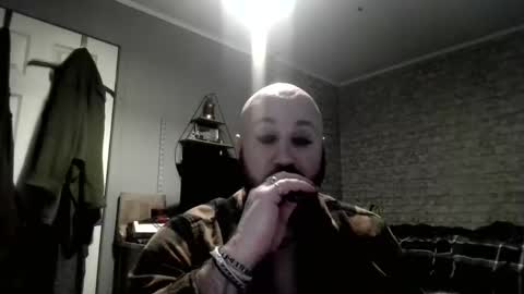 Snapshot of scottish_alien chatting on 03/27/26, 06:51 Richard James online show from 03/27/26, 06:51