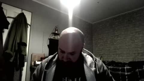 Snapshot of scottish_alien chatting on 03/29/26, 12:43 Richard James online show from 03/29/26, 12:43