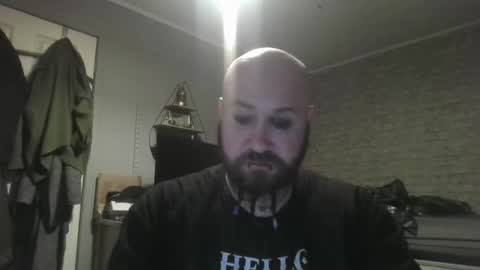 Snapshot of scottish_alien chatting on 03/31/26, 02:02 Richard James online show from 03/31/26, 02:02