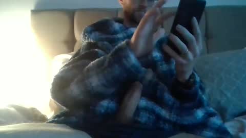 Snapshot of scottish_daddy chatting on 01/13/25, 03:26 scottish daddy online show from 01/13/25, 03:26