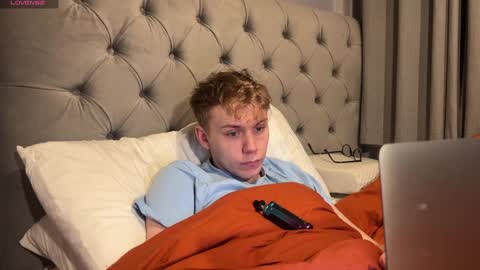 Snapshot of scottish_twink01 chatting on 01/03/25, 12:54 danny online show from 01/03/25, 12:54