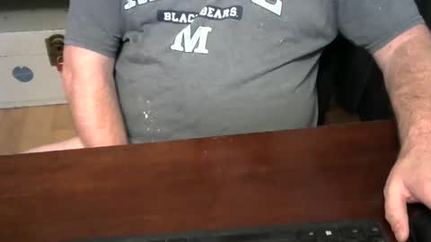 Snapshot of scottmaine25 chatting on 10/31/25, 03:57 scottmaine25 online show from 10/31/25, 03:57
