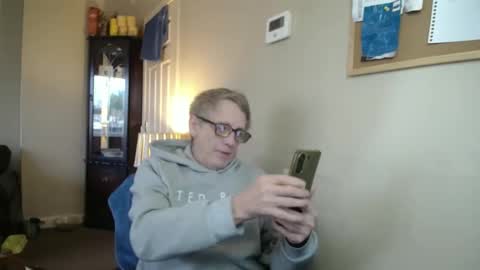 Snapshot of scottsman214 chatting on 12/18/25, 10:21 James online show from 12/18/25, 10:21