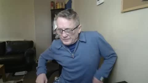 Snapshot of scottsman214 chatting on 02/15/26, 11:41 James online show from 02/15/26, 11:41