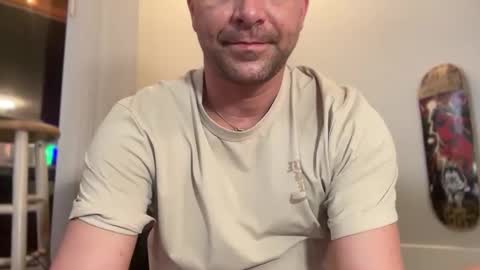 Snapshot of scottybeam chatting on 12/15/25, 08:07 Scotty online show from 12/15/25, 08:07