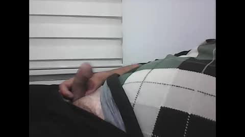 Snapshot of screw2 chatting on 01/08/26, 06:43 Evren online show from 01/08/26, 06:43