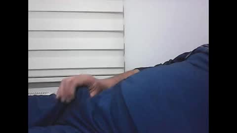 Snapshot of screw2 chatting on 02/04/26, 07:09 Evren online show from 02/04/26, 07:09