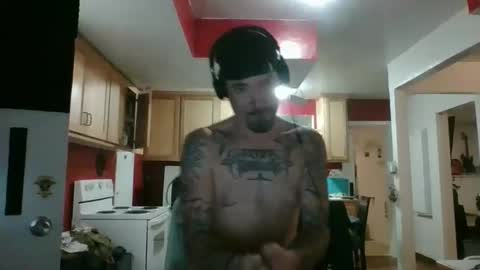 Snapshot of screwnutandbolte chatting on 12/17/25, 05:46 screwnutandbolte online show from 12/17/25, 05:46
