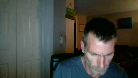 Snapshot of scroach11 chatting on 05/17/26, 09:28 GettOffMyLawn online show from 05/17/26, 09:28