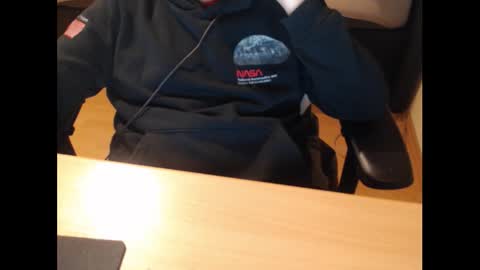 Snapshot of scz11 chatting on 09/22/25, 10:34 scz11 online show from 09/22/25, 10:34